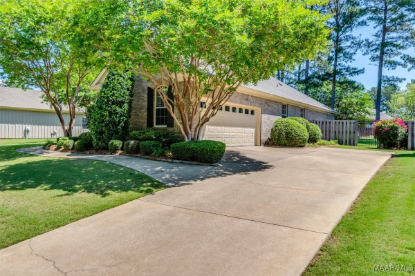9055 Crescent Lodge Drive