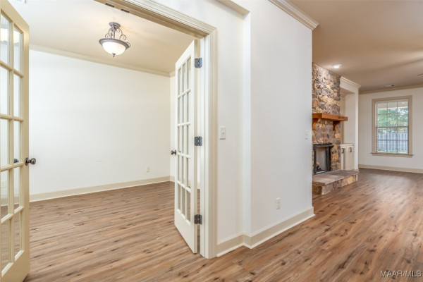 9055 Crescent Lodge Drive
