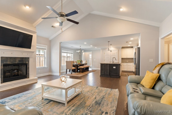 8411 Paula Trace