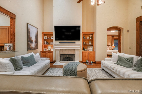 9556 Fendall Hall Circle