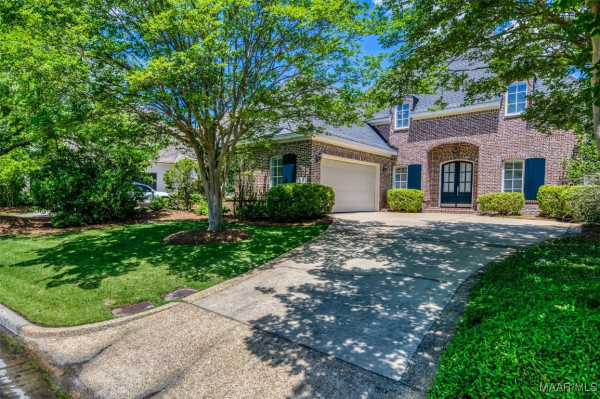 3412 Oak Grove Circle