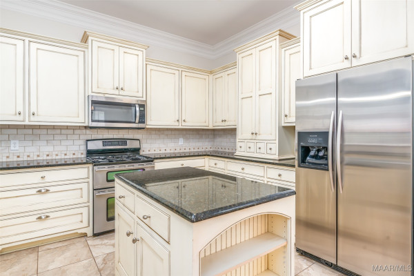 3412 Oak Grove Circle