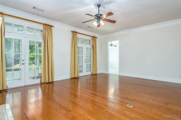 3412 Oak Grove Circle