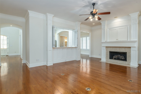 3412 Oak Grove Circle