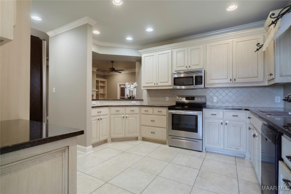 5906 Amberwood Lane