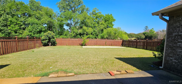 5906 Amberwood Lane