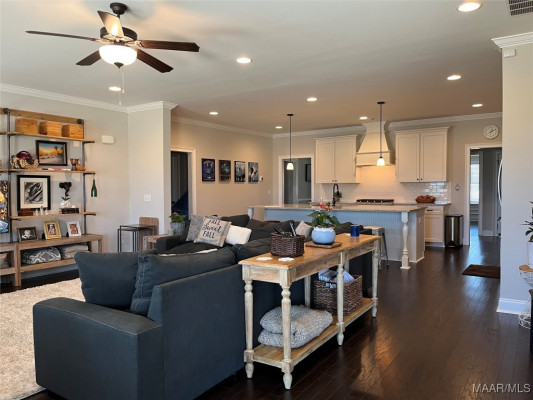454 Sage Brook