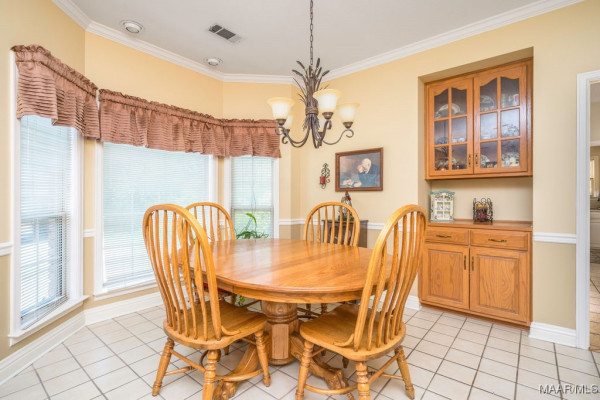 506 Pinetree Lane