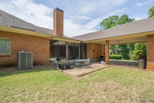 506 Pinetree Lane