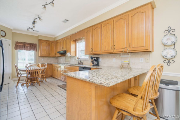 506 Pinetree Lane