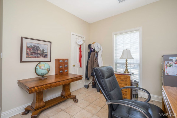 506 Pinetree Lane