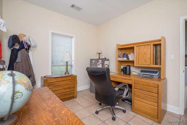 506 Pinetree Lane