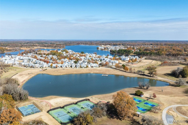 261 Northlake Street