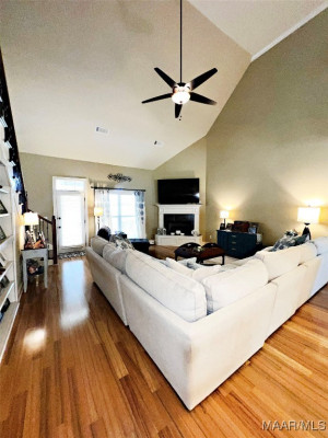 18 S Dogwood Terrace