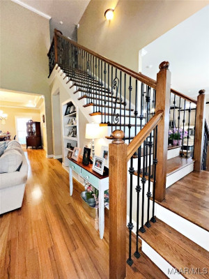 18 S Dogwood Terrace