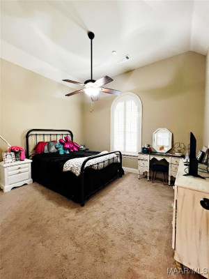 18 S Dogwood Terrace