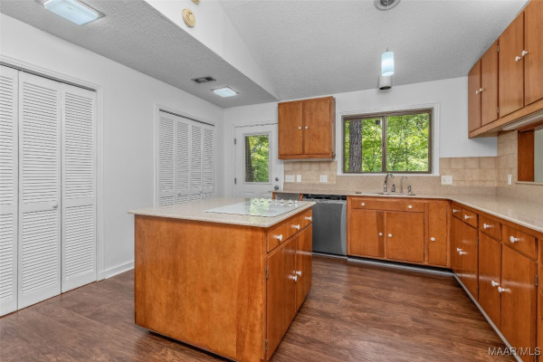 804 Otter Track Road