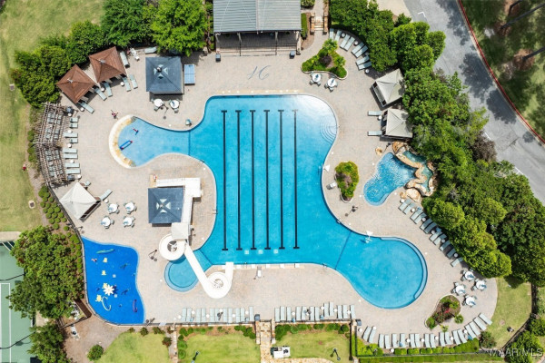 9600 HEATHROW Drive