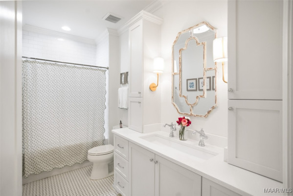 3635 Lockwood Court