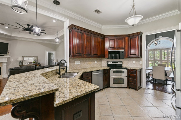 541 JASMINE Trail