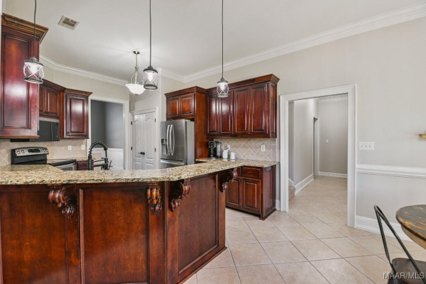 541 JASMINE Trail