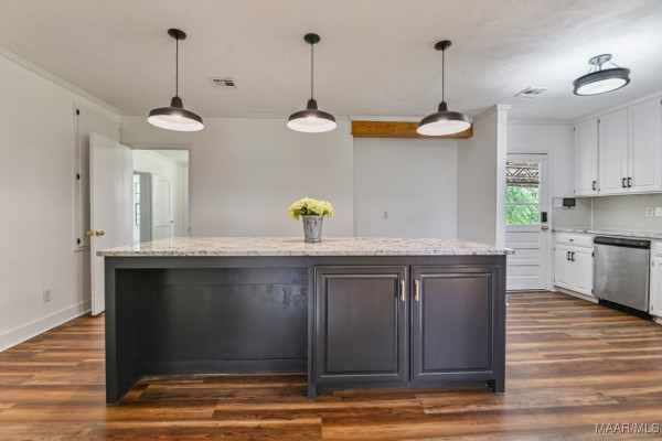 1582 W Old Hayneville Road