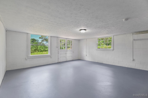 1582 W Old Hayneville Road