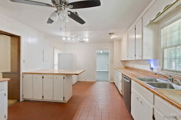 3158 PARTRIDGE Lane