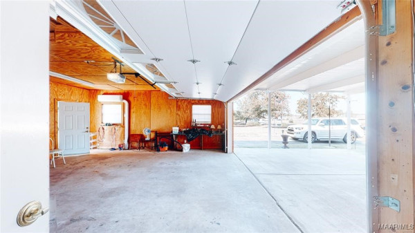 4820 Highway 14 . E