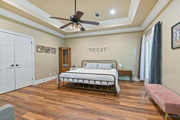 106 Wood Vale Drive