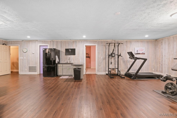 106 Wood Vale Drive