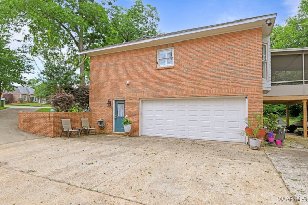 106 Wood Vale Drive