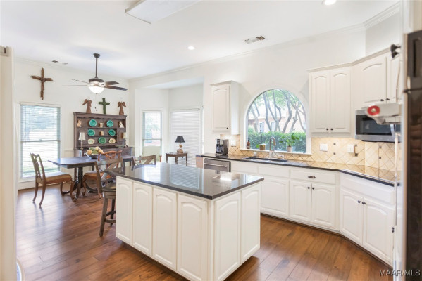 2261 Vaughn Lane