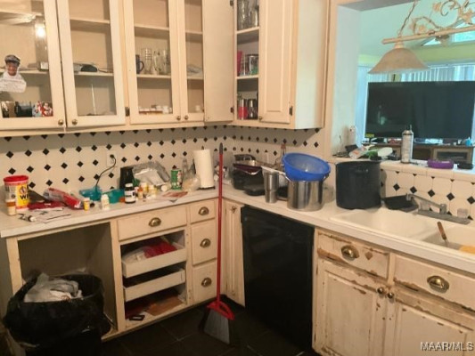 2708 Ashlawn Drive