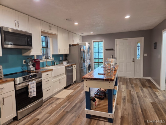 2112 Station Court