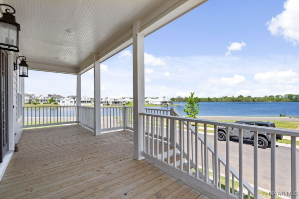279 Crosslake Way