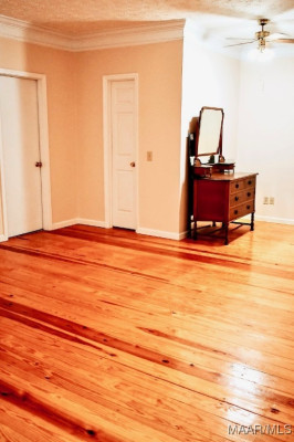 813 Lake Region Circle