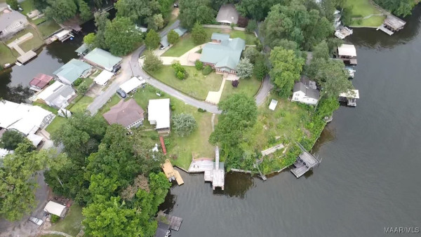 813 Lake Region Circle