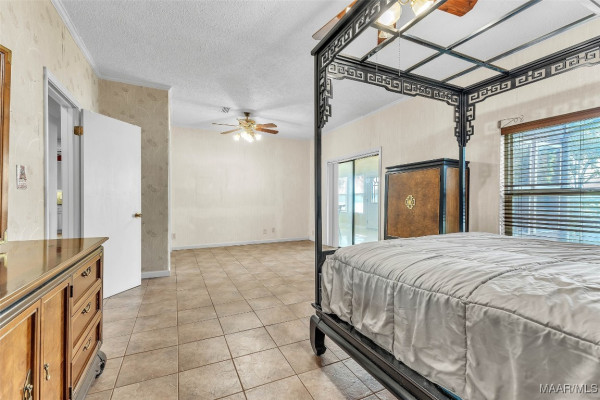 813 Lake Region Circle