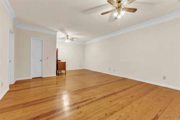 813 Lake Region Circle