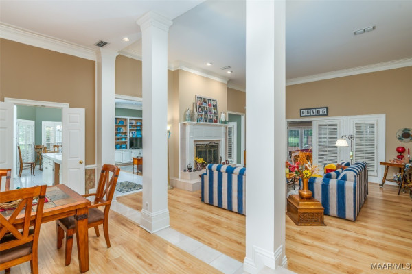 8054 Lakeridge Drive