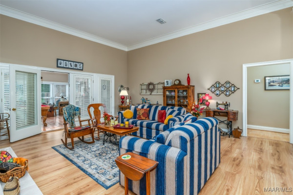 8054 Lakeridge Drive