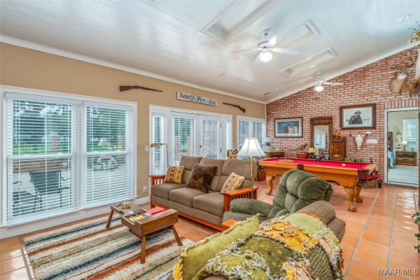 8054 Lakeridge Drive