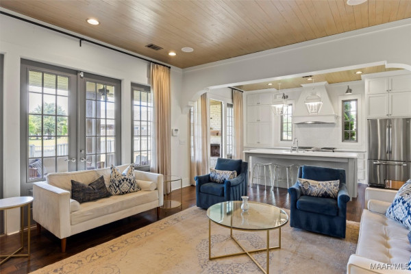 3644 Lockwood Lane