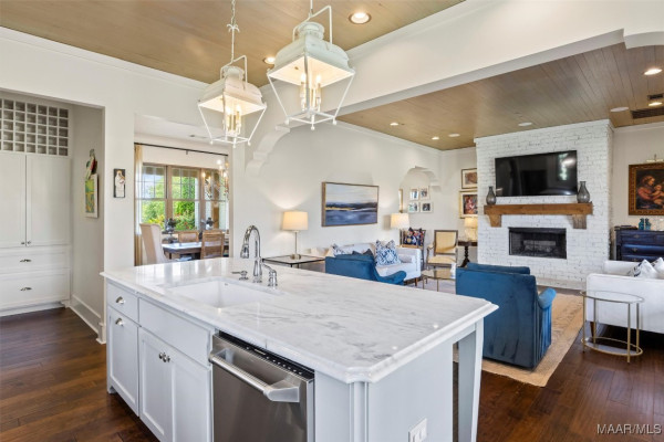 3644 Lockwood Lane