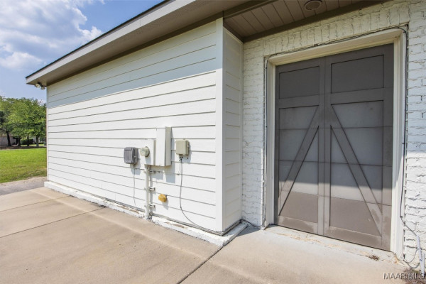 3644 Lockwood Lane