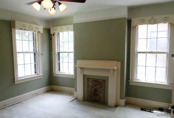 812 E Fairview Avenue