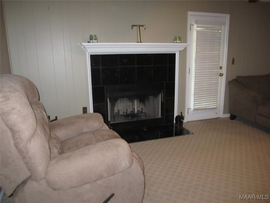1160 QUEENSBURY Drive