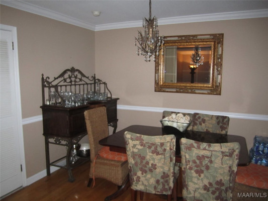 1160 QUEENSBURY Drive