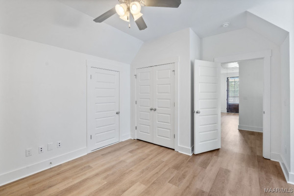 225 Northlake Street